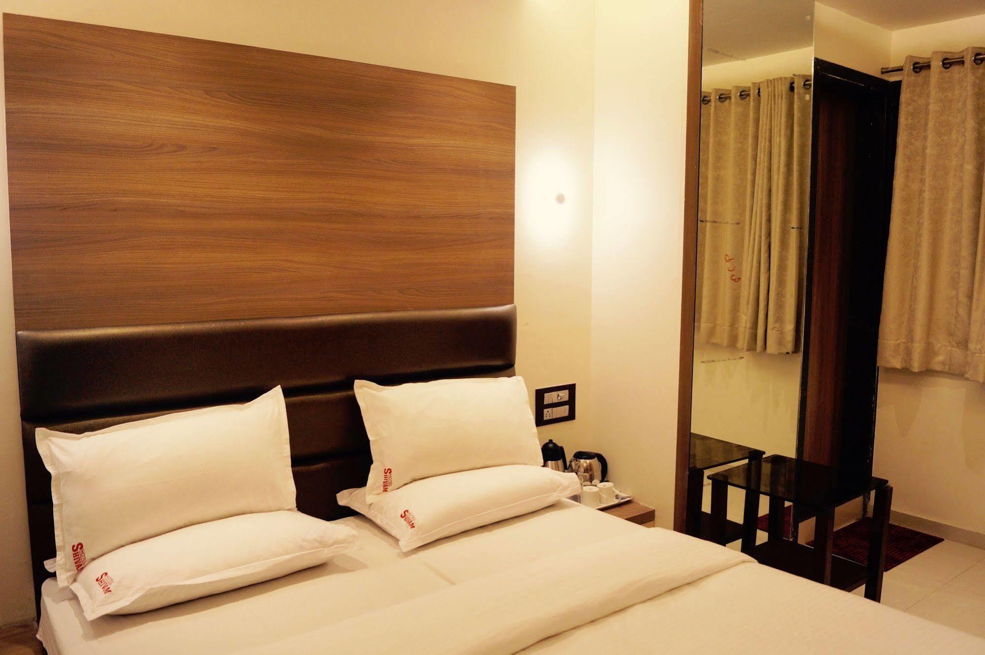 Hotel Shivam Pune Exterior photo