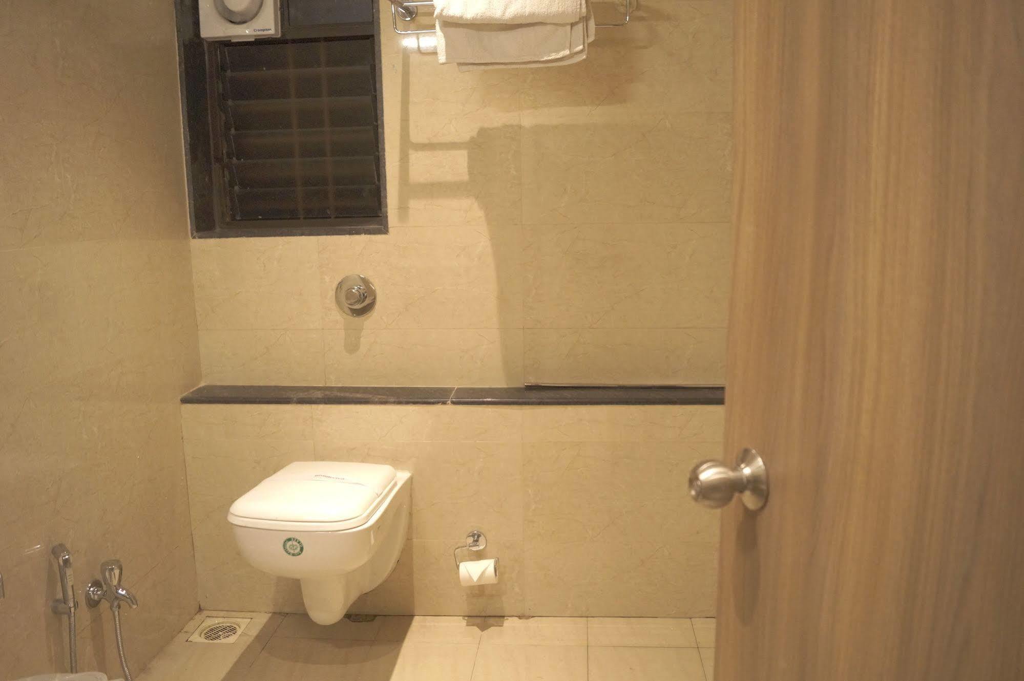 Hotel Shivam Pune Exterior photo